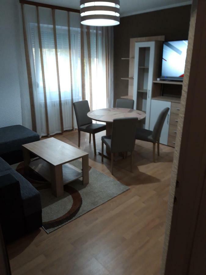 Apartman Centros Осиек Экстерьер фото